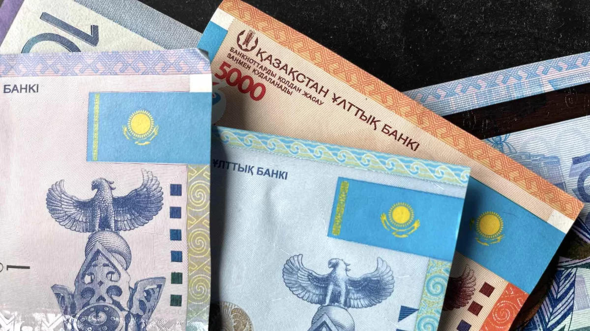 Казахстанцам напомнили, кто может получить государственные выплаты в 2026 год