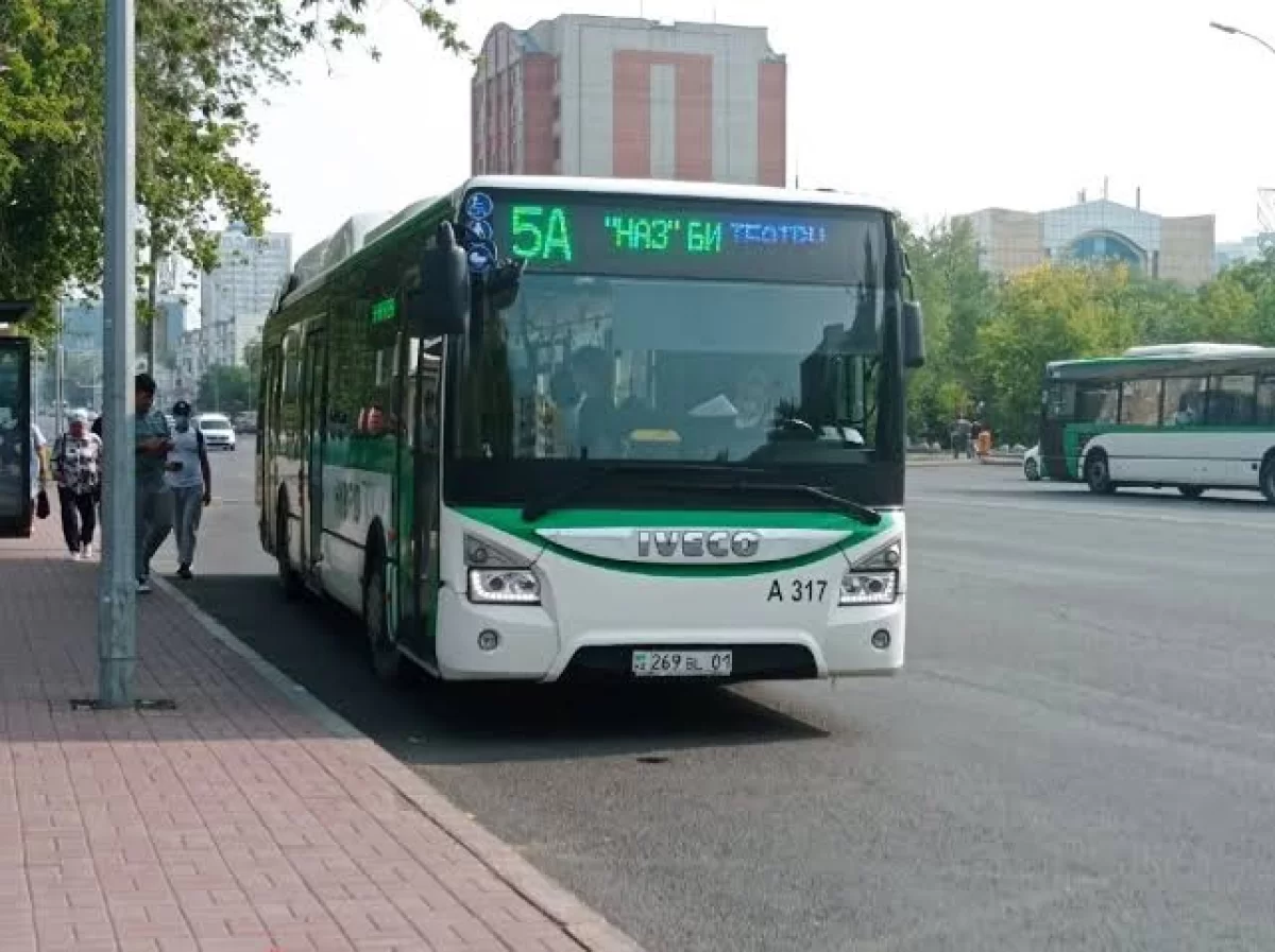 Пять автобусных маршрутов изменили движение в Астане