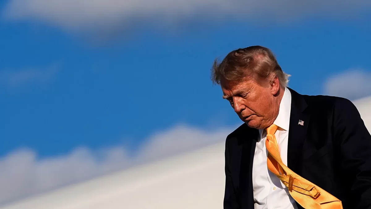 Трамп предложил выплатить каждому американцу по 2,7 млн тенге