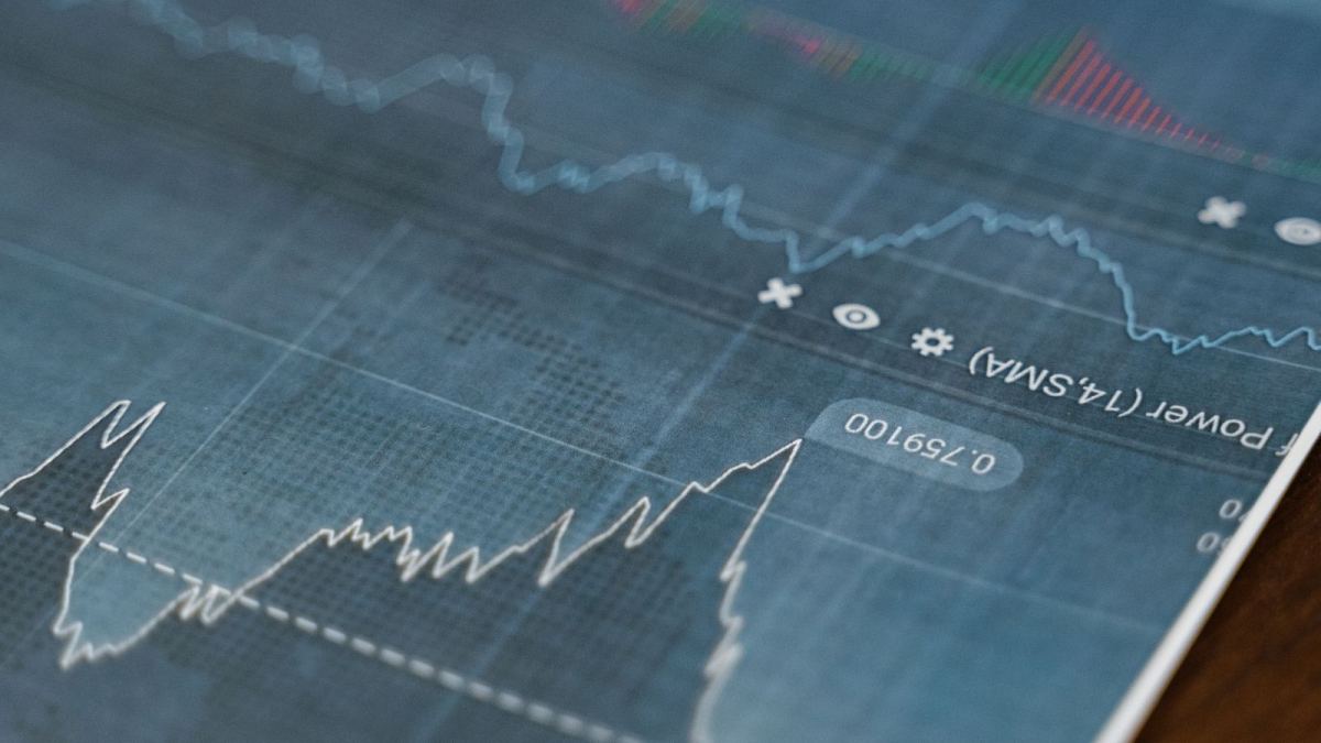 Акции КазМунайГаза подорожали почти на 65% с начала года