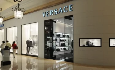 Легендарный дом моды Versace может сменить владельца