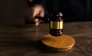 Чиновника из Кордая оштрафовали за неуважение к суду