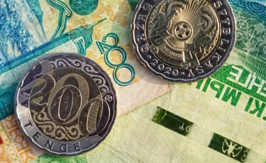 Тенге ослабел ко всем валютам