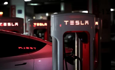 Продажи Tesla в Европе рухнули