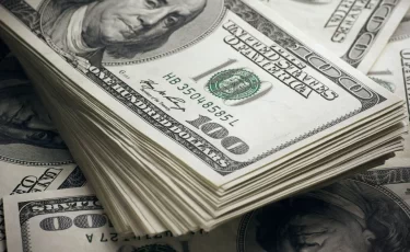 Забытый билет принёс женщине более 103 миллионов тенге