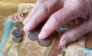 Казахстанская пенсионерка продала две квартиры по указке мошенника