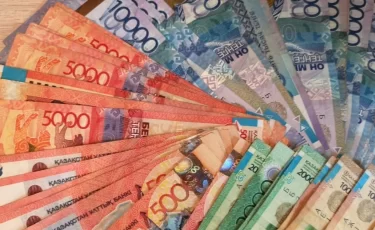 В Казахстане будут возвращать украденные деньги без суда: как это работает