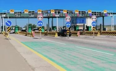 Платных дорог в Казахстане станет больше, а проезд - дороже