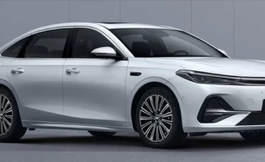В Китае нашли замену Toyota Camry