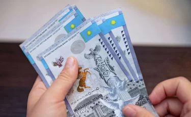 7 вещей, на которые казахстанцы зря тратят деньги каждый месяц