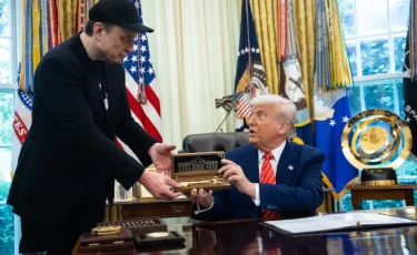 Трамп решил избавиться от Tesla на фоне ссоры с Илоном Маском