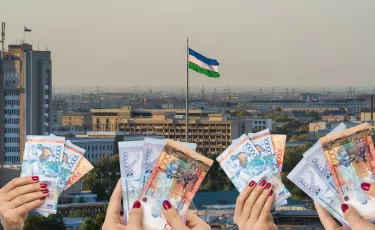 Казахстанцы перевели в Узбекистан рекордную сумму денег
