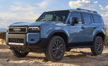 Toyota Land Cruiser стал мощным гибридом (ВИДЕО)