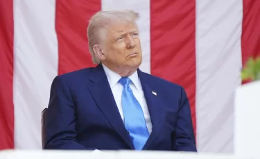 Дональд Трамп может выпустить собственный смартфон