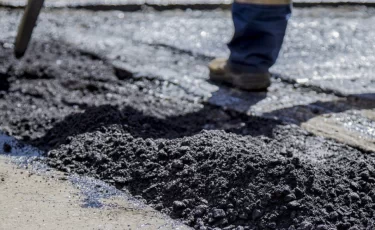 В Казахстане платные трассы не выдерживают жару