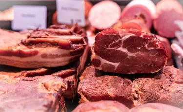 Зараженное мясо завезли на рынки Астаны? На рассылку отреагировали в МСХ