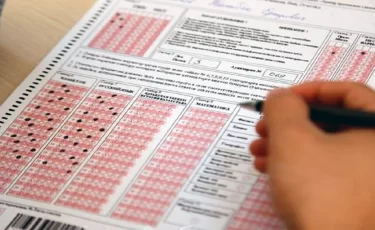 Пропустившие ЕНТ казахстанцы смогут сдать его дополнительно