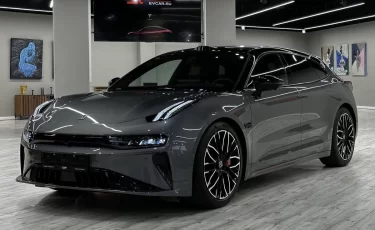 Zeekr в эпицентре скандала: Почему "новые" авто оказались с пробегом?
