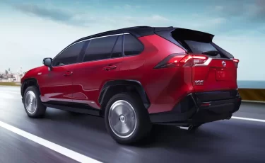 Налог на некоторые авто в Казахстане уменьшат в 5 раз