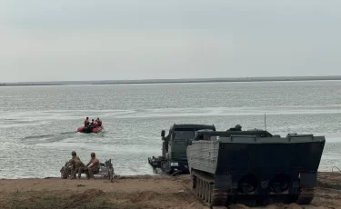 Обломки пропавшего вертолета ищут в Алматинской области: что известно