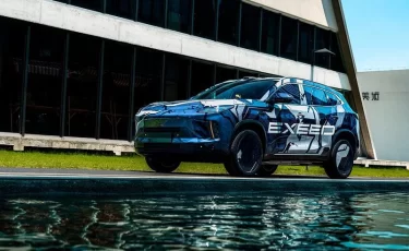Exeed показал новый кроссовер E05 – гибрид с автопилотом и Hi-Tech начинкой