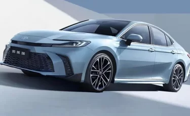 Новая Toyota Camry 2026: Что ждать казахстанцам от легендарного седана?