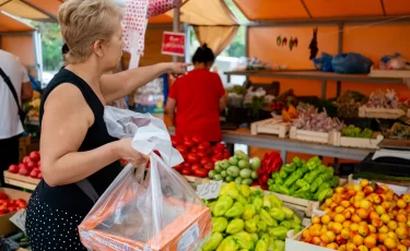 Где выгоднее покупать продукты в Алматы?