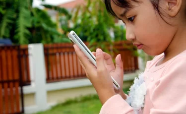 TikTok дал родителям больше контроля: как теперь следить за детьми в соцсети?