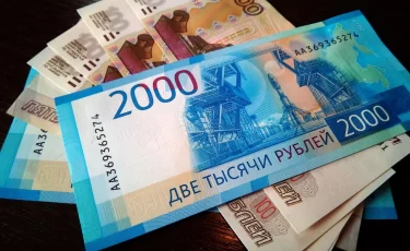 Казахстанские банки резко увеличили продажи рублей
