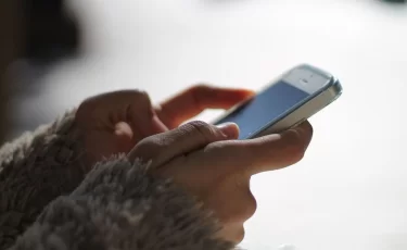 Пользователи Instagram теперь могут следить за другими людьми