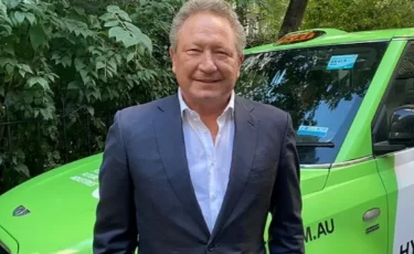 Богатейший австралиец вложит $2,2 млрд в возобновляемую энергетику