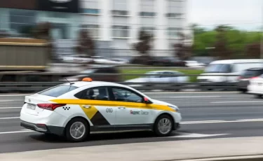 «Яндекс Go» больше не спрячет цену: введена детализация тарифа