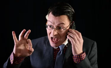 Спрашивают, откуда деньги: банковские проверки замучили казахстанцев