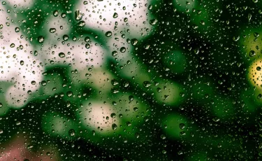 В субботу в Астане дождь и ветер, в Алматы до +35 °C