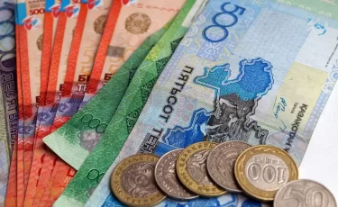 Аналитики: Тенге может слегка ослабнуть