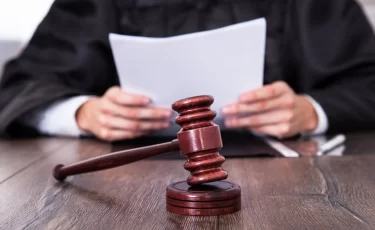 Казахстанец отсудил больше стоимости авто после поломки двигателя