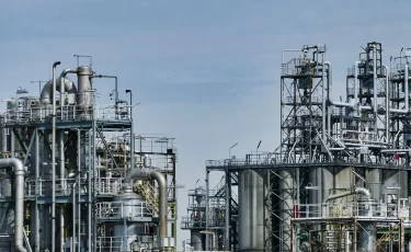 Казахстан построит новые НПЗ: топливо станет чище, отрасль - богаче