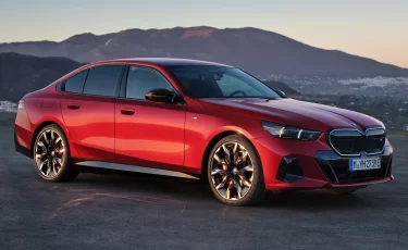 BMW отзывает сотни тысяч авто: выявлен риск возгорания