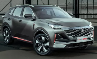 Changan обновил CS55 Plus: кроссовер стал мощнее и богаче, а стоит дешевле конкурентов