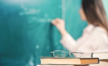 Молодым учителям в Кыргызстане пообещали ипотеку под 0%