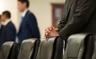 Конкурсы вместо связей: как изменится прием на работу в госструктуры