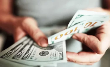 Сделки свыше $50 тыс. попадут под усиленный валютный контроль