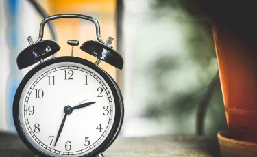 Как перевод часов влияет на здоровье: что говорят ученые