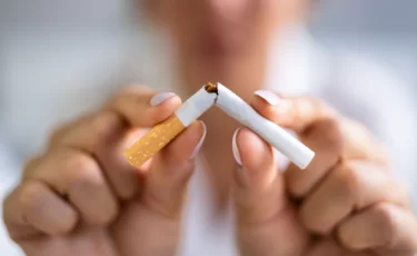 Казахстанцы отказавшиеся от сигарет и алкоголя могут получить 500 000 тенге ежегодно