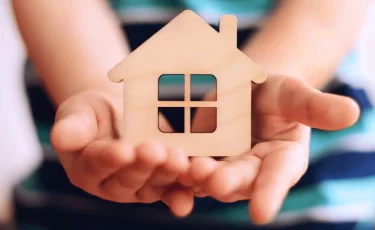 Казахстанцы не смогут продавать квартиры, купленные на пенсионные: подробности