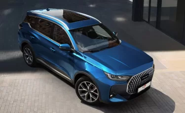 Российский кроссовер Tenet T7 научили ездить по бездорожью