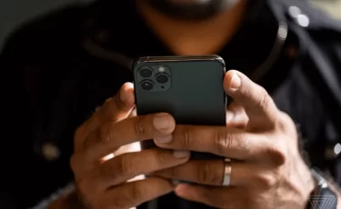 Зачем переплачивать? Топ смартфонов, которые могут заменить iPhone 17