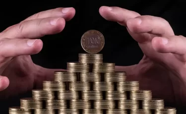 Как не попасть в финансовую пирамиду: простой чек-лист для казахстанцев