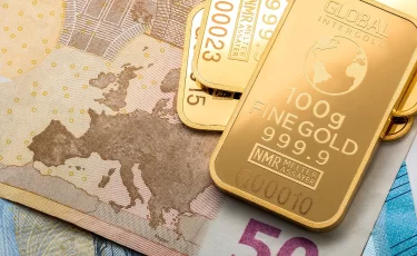 Почему казахстанцы стали массово скупать золото