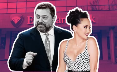 Kaspi запускает Apple Pay, скандал в Евразийском банке, Алагузова за многомужество - дайджест